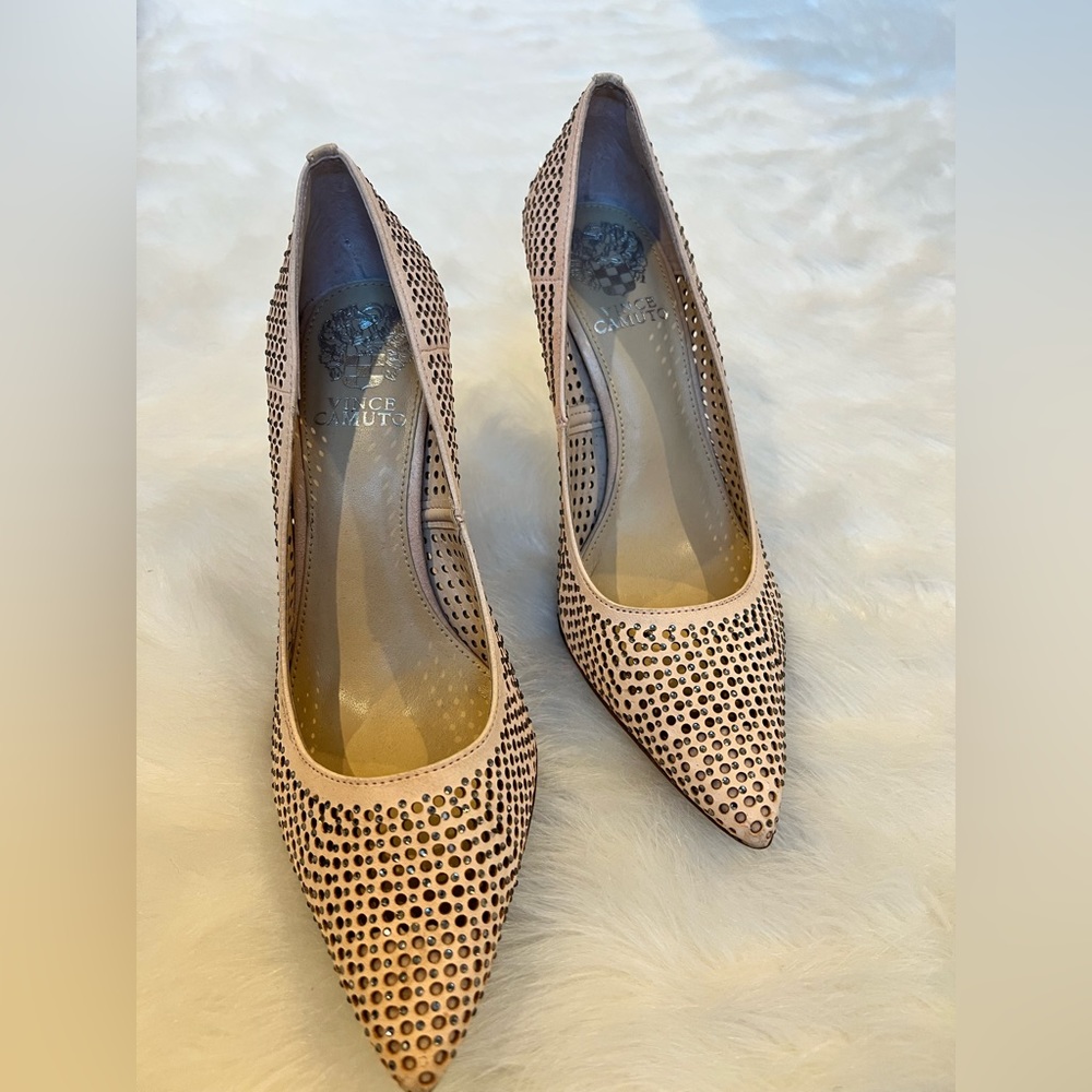 Beautiful Vince Camuto shoes 👠
